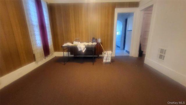319 Mansion Street 2, Poughkeepsie, NY 12601