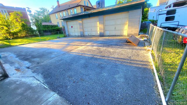 319 Mansion Street 2, Poughkeepsie, NY 12601
