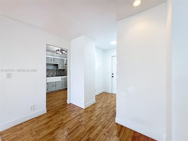 1000 NE 14th Ave 411, Hallandale Beach, FL 33009