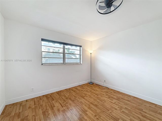 1000 NE 14th Ave 411, Hallandale Beach, FL 33009