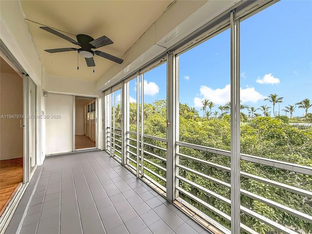 1000 NE 14th Ave 411, Hallandale Beach, FL 33009