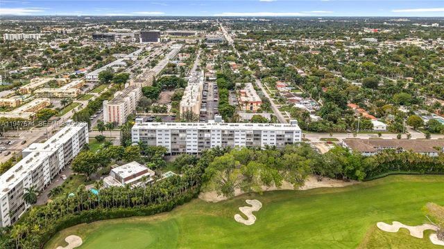 1000 NE 14th Ave 411, Hallandale Beach, FL 33009