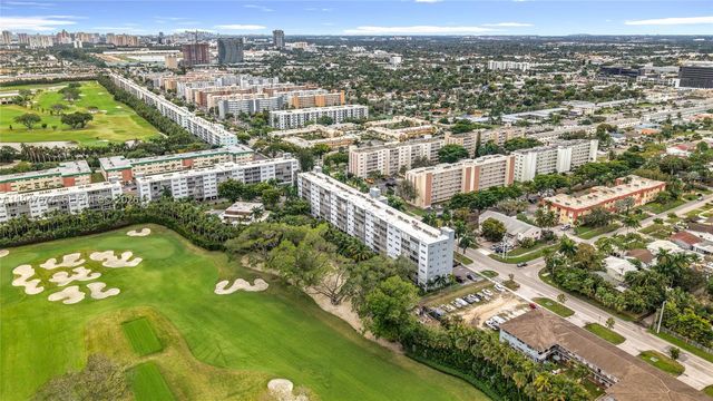 1000 NE 14th Ave 411, Hallandale Beach, FL 33009