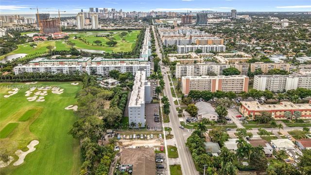 1000 NE 14th Ave 411, Hallandale Beach, FL 33009