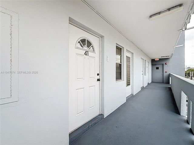1000 NE 14th Ave 411, Hallandale Beach, FL 33009