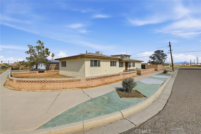 416 Jean, Ridgecrest, CA 93555