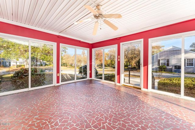 113 W Riverside Drive, Smithfield, NC 27577