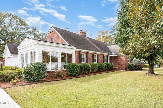 113 W Riverside Drive, Smithfield, NC 27577