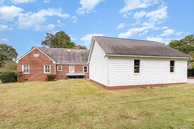 113 W Riverside Drive, Smithfield, NC 27577