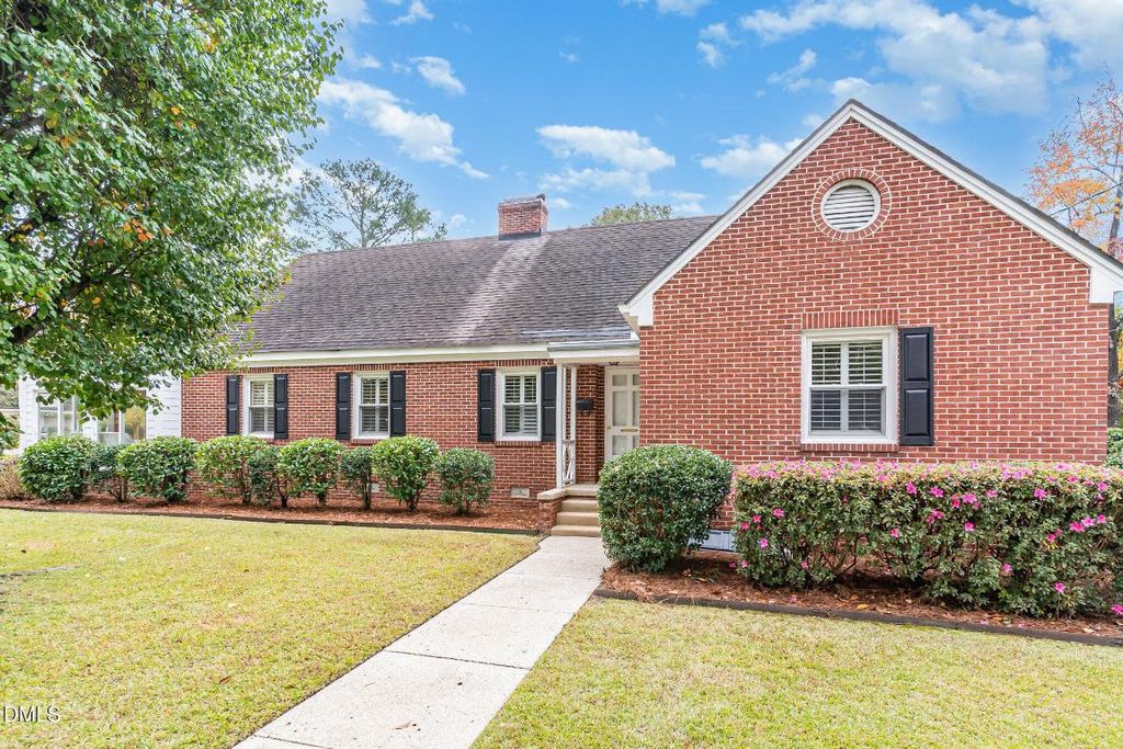 113 W Riverside Drive, Smithfield, NC 27577