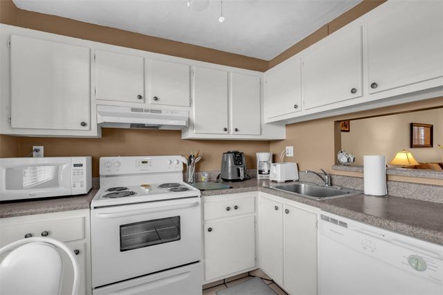 2600 NW 49th Avenue 309, Lauderdale Lakes, FL 33313