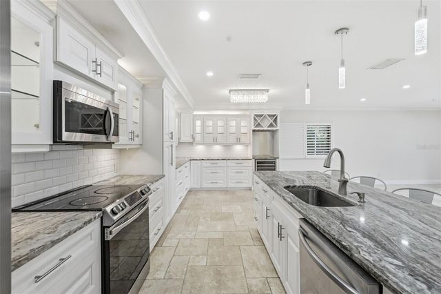 36750 US HIGHWAY 19 N 5-202, Palm Harbor, FL 34683