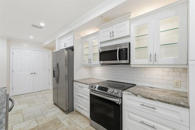 36750 US HIGHWAY 19 N 5-202, Palm Harbor, FL 34683