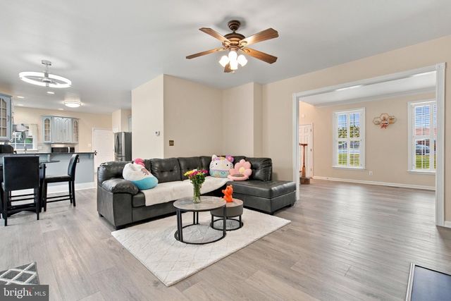 24 PEBBLE PL, Fredericksburg, VA 22405