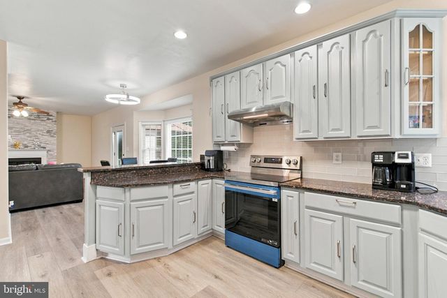 24 PEBBLE PL, Fredericksburg, VA 22405