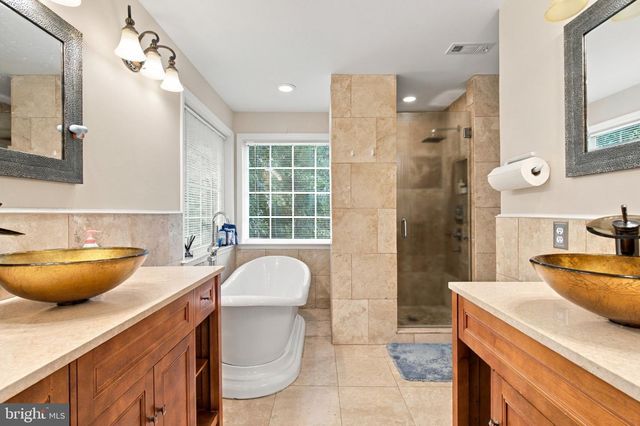 24 PEBBLE PL, Fredericksburg, VA 22405