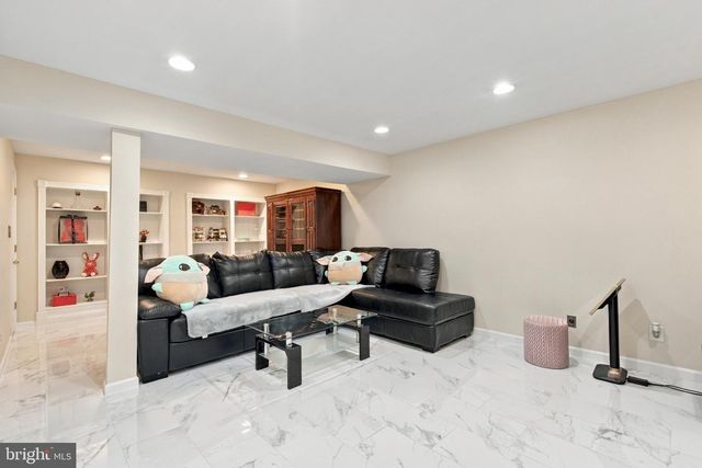 24 PEBBLE PL, Fredericksburg, VA 22405