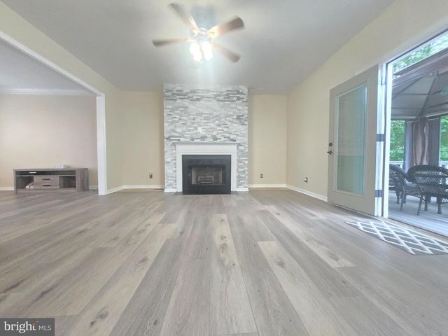 24 PEBBLE PL, Fredericksburg, VA 22405