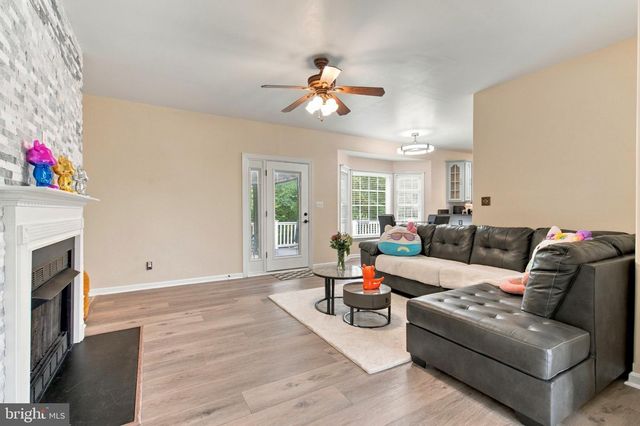 24 PEBBLE PL, Fredericksburg, VA 22405