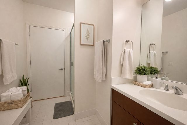 565 W Quincy Street 1709, Chicago, IL 60661