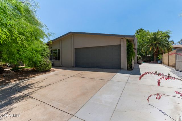 1347 W Lobo Avenue, Mesa, AZ 85202