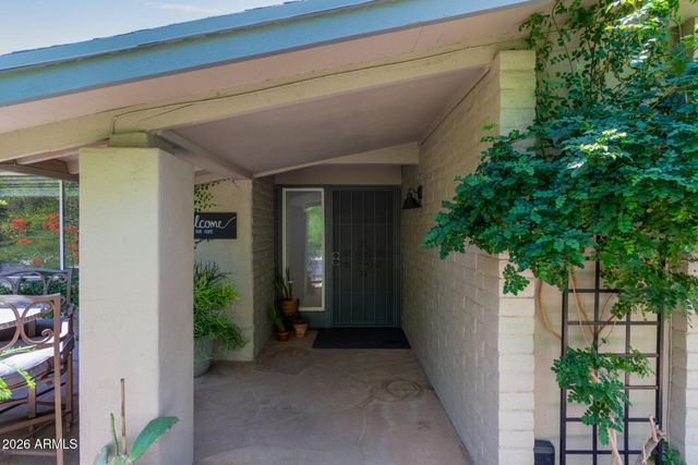 1347 W Lobo Avenue, Mesa, AZ 85202