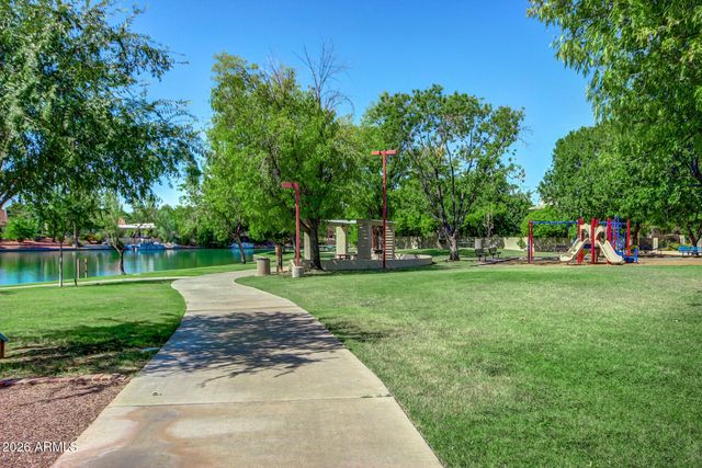 1347 W Lobo Avenue, Mesa, AZ 85202