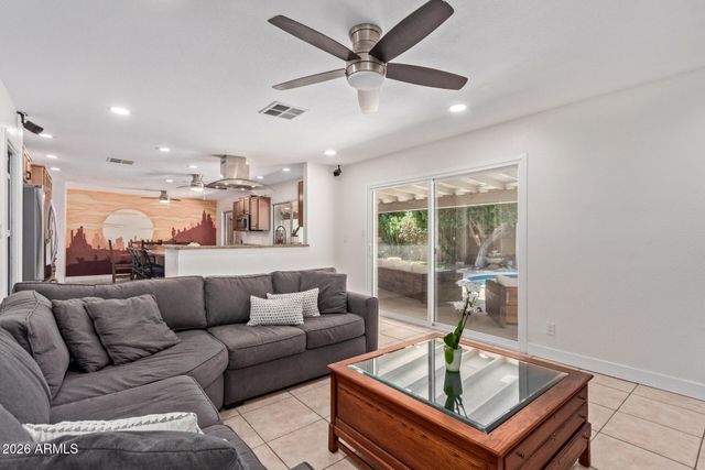 1347 W Lobo Avenue, Mesa, AZ 85202
