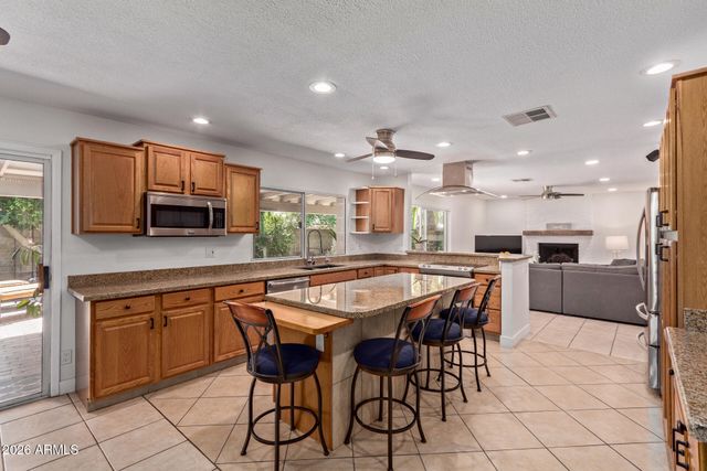 1347 W Lobo Avenue, Mesa, AZ 85202