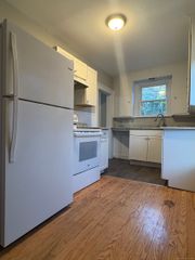 818 Pine Street 14, Bristol, CT 06010