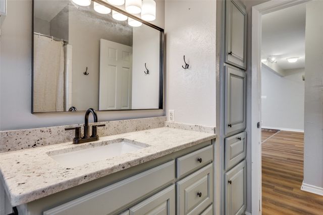 721 NW Ann Lois Lane, Burleson, TX 76028