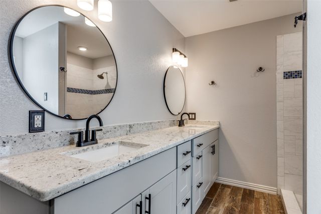 721 NW Ann Lois Lane, Burleson, TX 76028