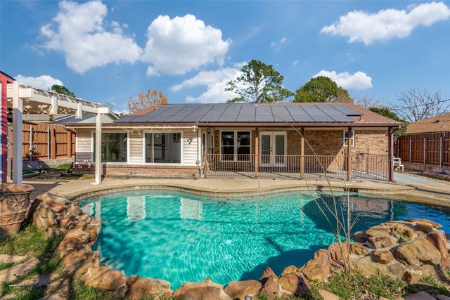721 NW Ann Lois Lane, Burleson, TX 76028