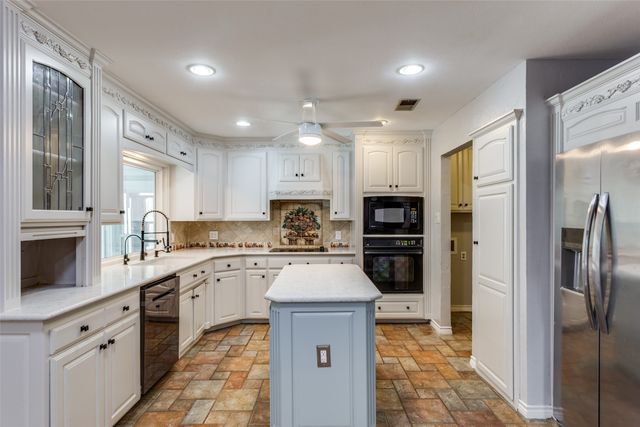 721 NW Ann Lois Lane, Burleson, TX 76028