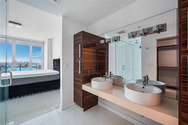 2020 N Bayshore Drive 3904, Miami, FL 33137