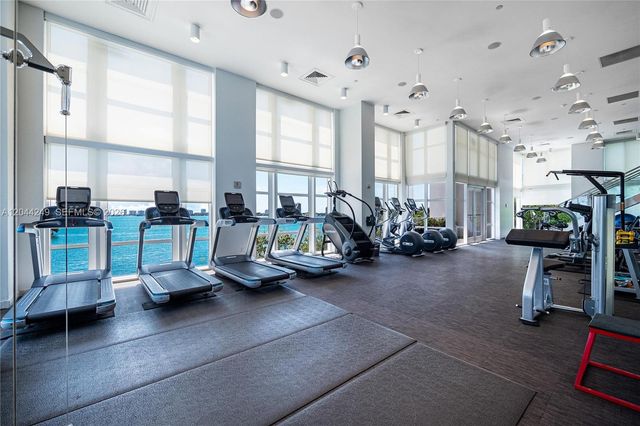 2020 N Bayshore Drive 3904, Miami, FL 33137