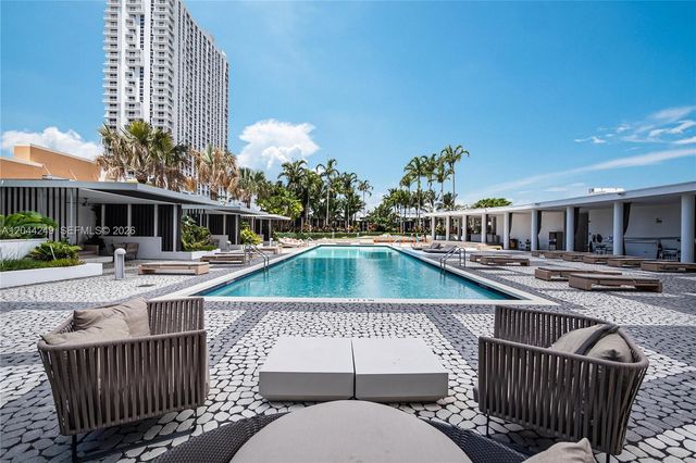 2020 N Bayshore Drive 3904, Miami, FL 33137