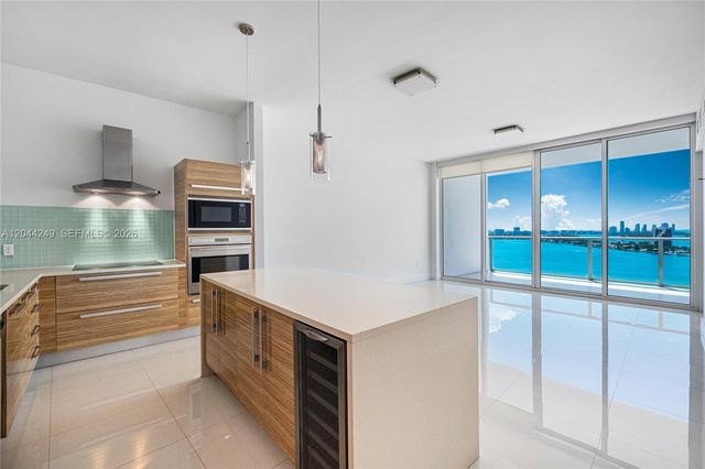 2020 N Bayshore Drive 3904, Miami, FL 33137