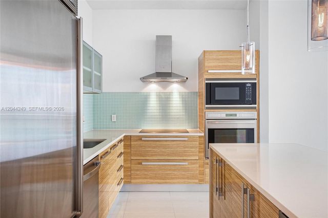 2020 N Bayshore Drive 3904, Miami, FL 33137
