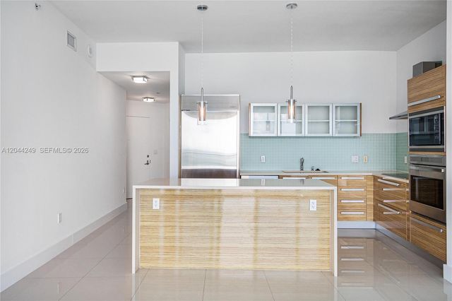 2020 N Bayshore Drive 3904, Miami, FL 33137