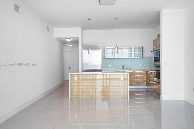2020 N Bayshore Drive 3904, Miami, FL 33137