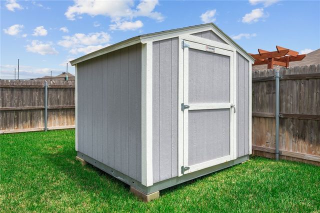 2020 Kathryn Drive, Bryan, TX 77807