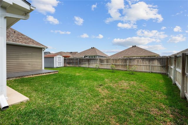 2020 Kathryn Drive, Bryan, TX 77807