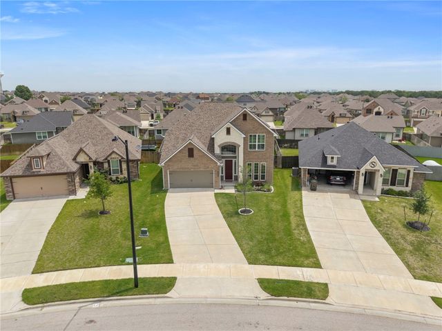 2020 Kathryn Drive, Bryan, TX 77807