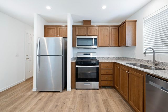 1719 W Olive Avenue # 37, Fresno, CA 93728