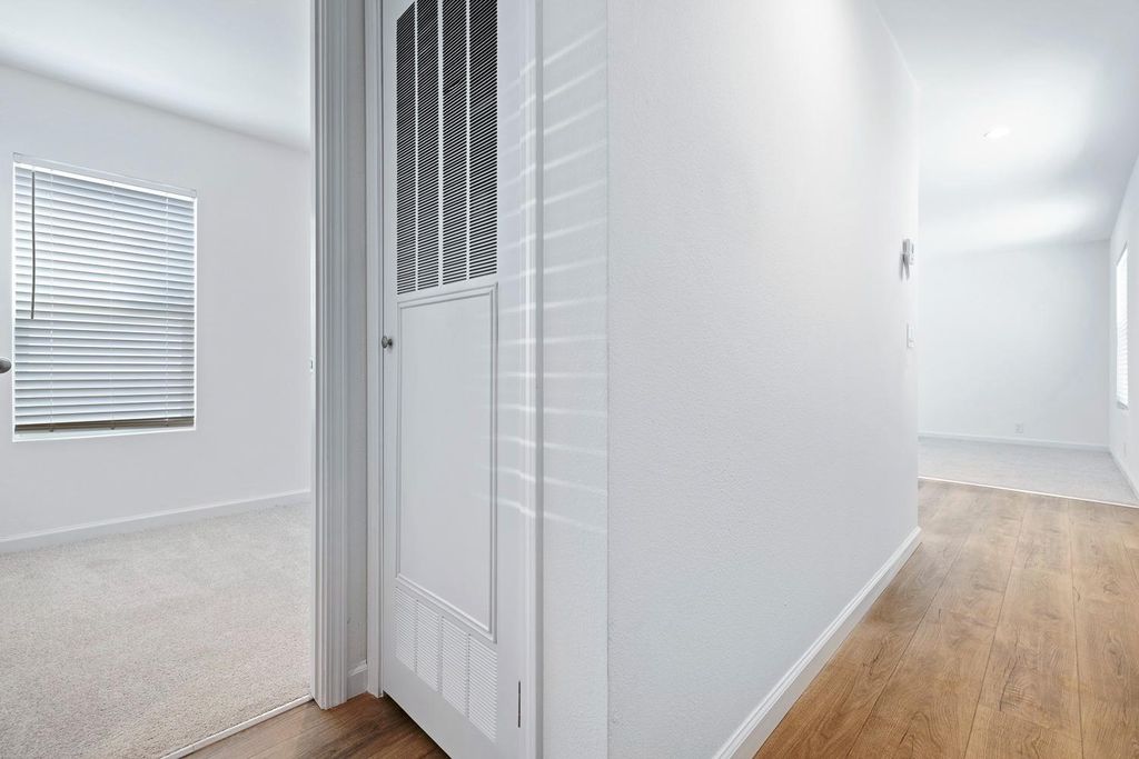 Image 20 of property listing at 1719 W Olive Avenue # 37, Fresno, CA 93728