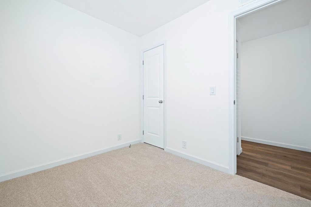 Image 22 of property listing at 1719 W Olive Avenue # 37, Fresno, CA 93728
