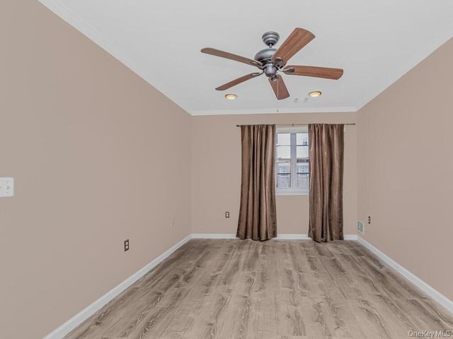 85 Admiral Court 87, Bronx, NY 10473