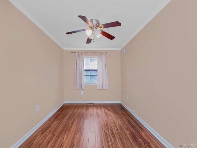 85 Admiral Court 87, Bronx, NY 10473