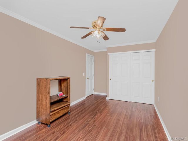 85 Admiral Court 87, Bronx, NY 10473